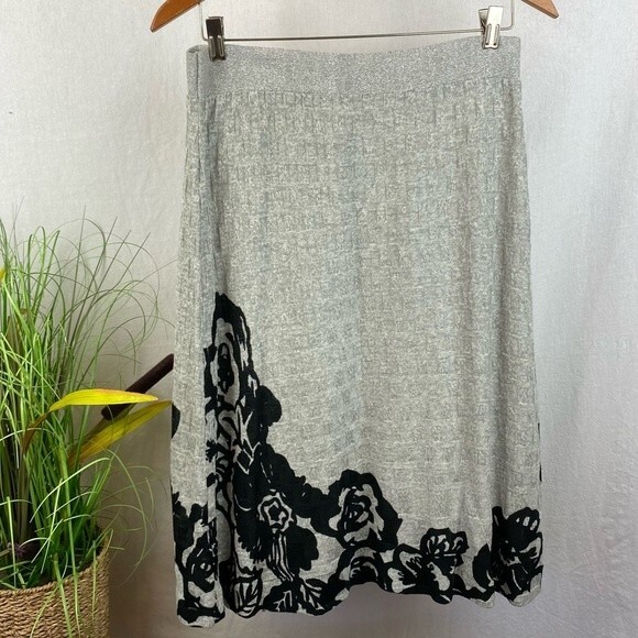 Nic + Zoe Gray & Black Floral Print Knit Midi Skirt M - Picture 1 of 4